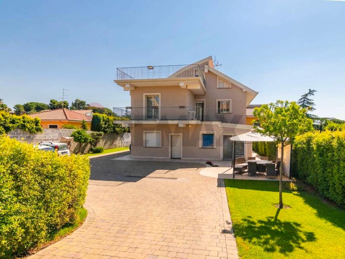 Casa con 6 locali in vendita in via monte minardo, Centro, Mascalucia