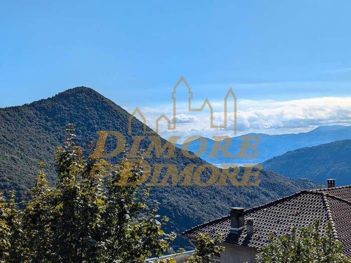 Casa con 6 locali in vendita in via case garoni, Intragna