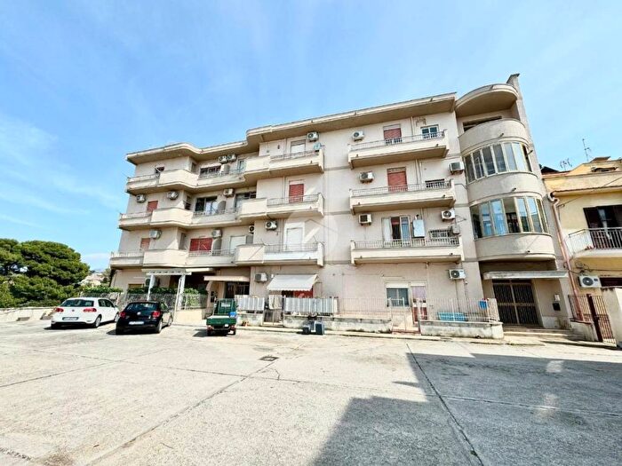 Appartamento con 6 locali in vendita in Via Portella della Ginestra, Balestrate Foce, Balestrate