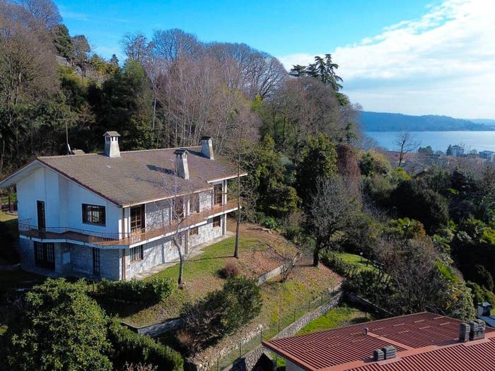 Casa con 6 locali in vendita in Centro, Arona