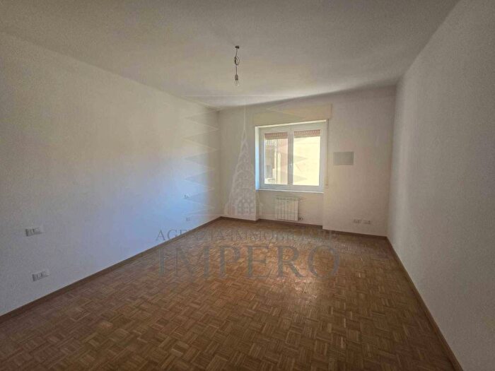 Appartamento quadrilocale in vendita in via Giovanni XXIII, Centro, Vallecrosia