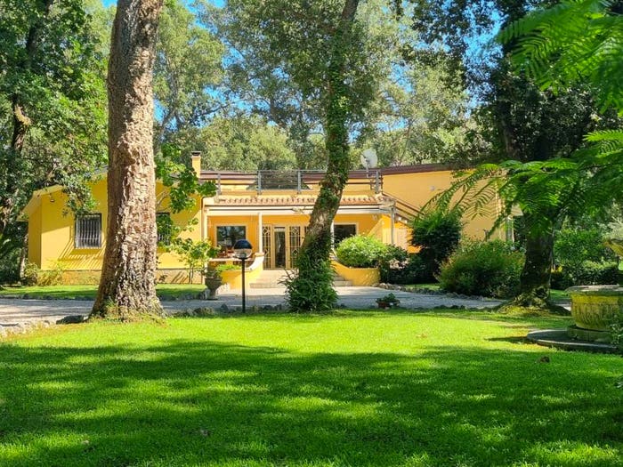Casa con 6 locali in vendita in Viale dei Pini, Selva Piana Baia D'argento, Sabaudia