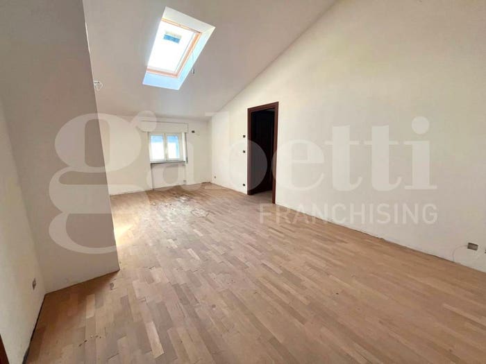 Appartamento quadrilocale in vendita in Località Utra, Centro, Millesimo