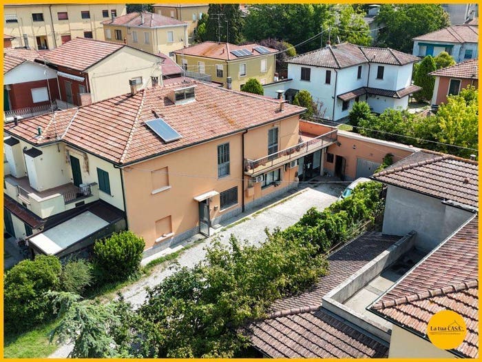 Casa con 6 locali in vendita in via unità, Centro, Molinella