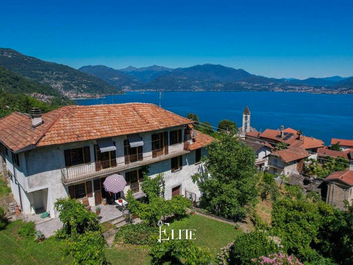 Casa con 6 locali in vendita in Via Palermo, Oggebbio