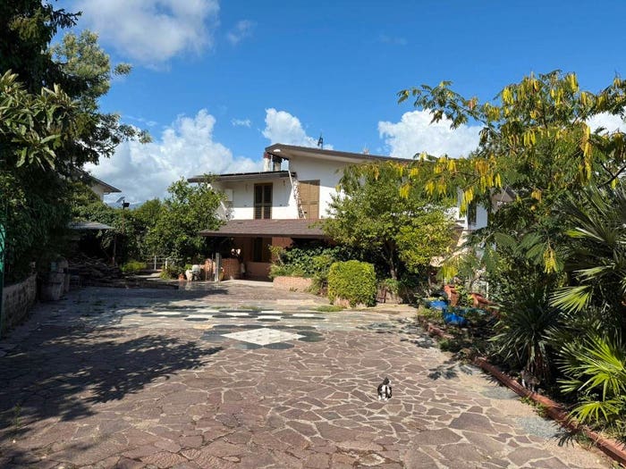 Casa con 6 locali in vendita in Contrada Pino, Pino, Benevento