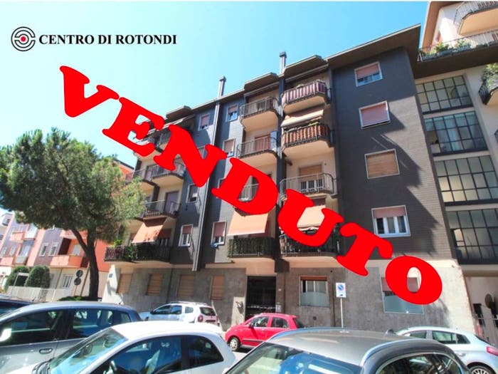 Appartamento trilocale in vendita in Via Alcide De Gasperi, Centro, Cerro Maggiore