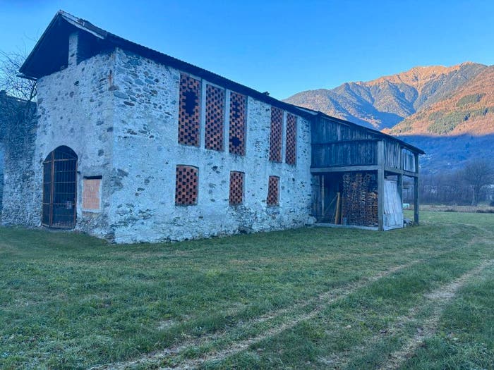 Casa con 6 locali in vendita in Via Gherbiscione, Fusine