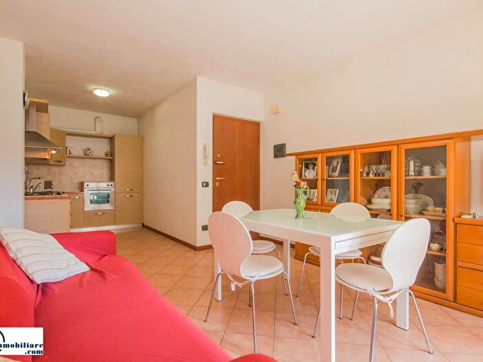 Appartamento bilocale in vendita in Piazza John Fitzgerald Kennedy, Castel D'Azzano