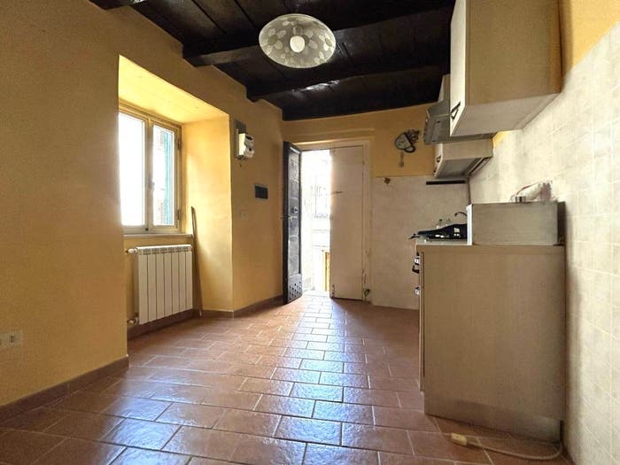 Appartamento trilocale in vendita in Via Giuseppe Massari, Centro, Casperia