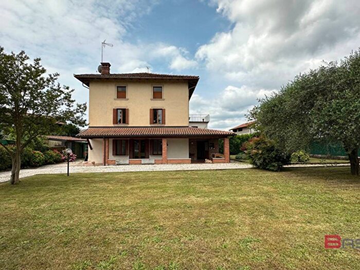 Casa con 5 locali in vendita in Via Alessandro Volta, Centro, Tavagnacco