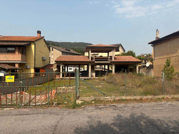 Casa con 6 locali in vendita in Via della Doga, Narni Scalo, Narni