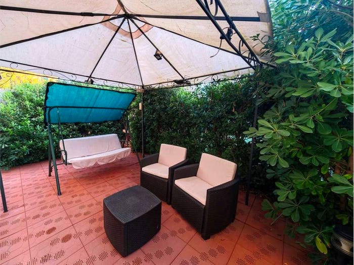 Casa con 6 locali in vendita in Prato, Correggio
