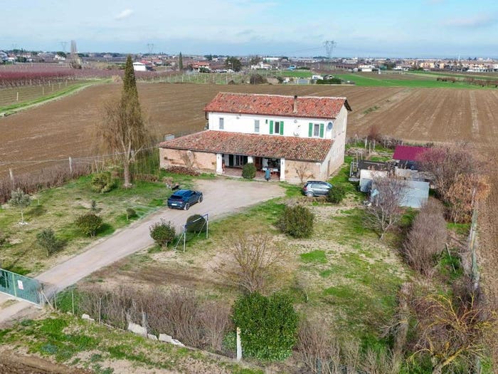 Casa con 5 locali in vendita in Via Cesena, Longiano