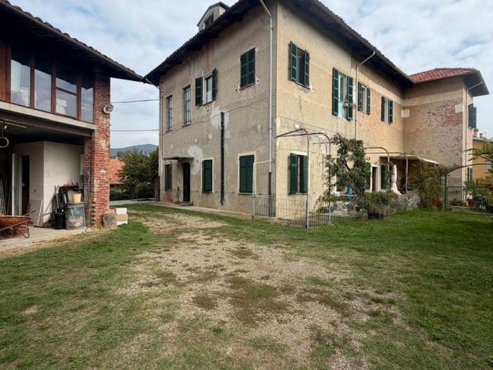 Appartamento con 5 locali in vendita in Frazione Fretta, Centro, Piatto