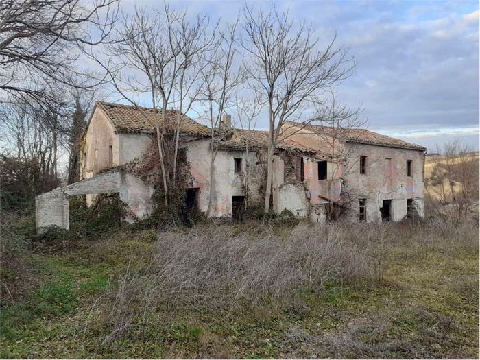 Casa con 6 locali in vendita in via saline, Paterno, Ancona