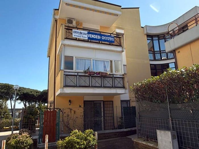 Appartamento trilocale in vendita in Via San Giacomo, San Giacomo Santa Barbara, Nettuno