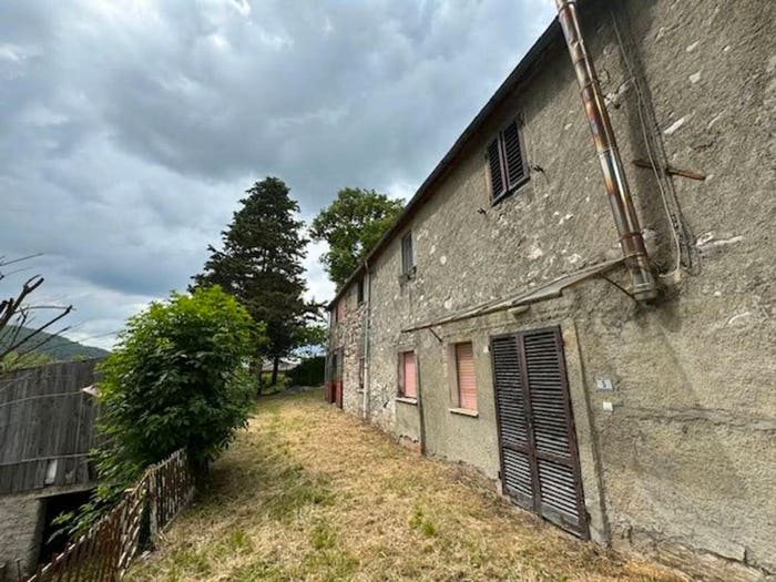 Casa con 5 locali in vendita in Località Montecchio No Number, Chiusi della Verna