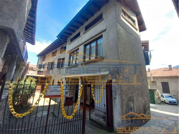 Casa trilocale in vendita in Via Sotto Torre, Bianzano