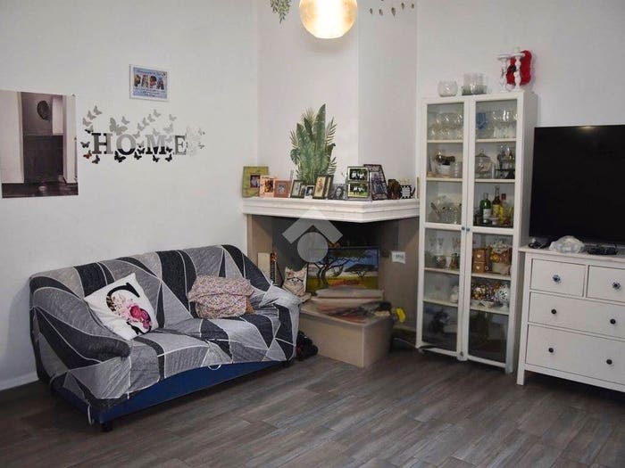 Appartamento quadrilocale in vendita in Via oslavia, Leuca, Lecce