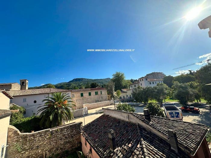 Casa con 5 locali in vendita in Via Nicola Monti, Ascoli Piceno