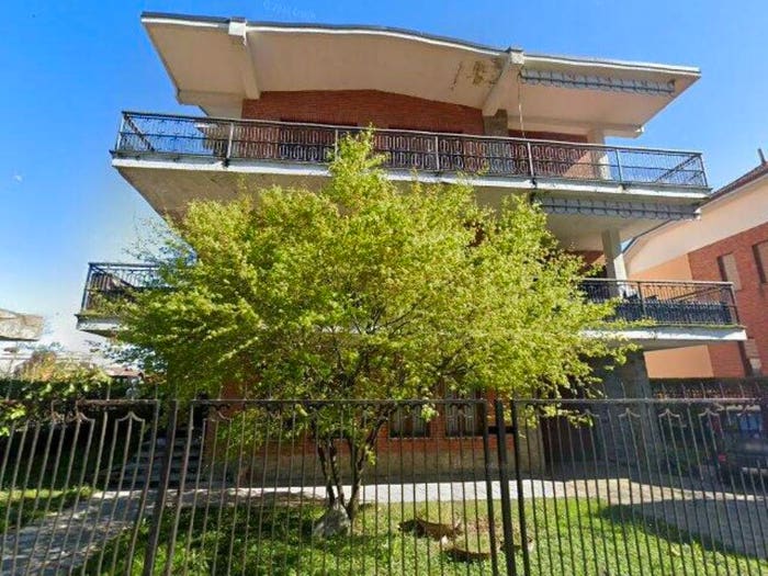Appartamento con 6 locali in vendita in Orbassano, Centro, Orbassano