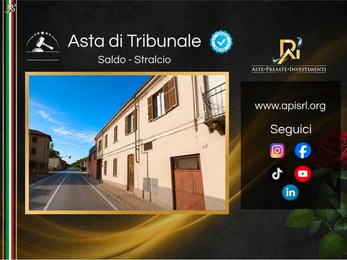 Appartamento quadrilocale in vendita in Via Roma, Centro, Castello di Annone