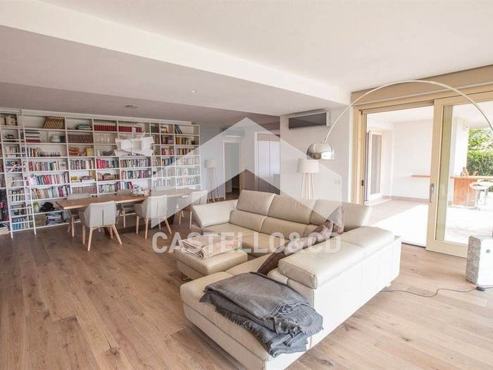 Casa quadrilocale in vendita in via Francesco Crispi, Padenghe sul Garda