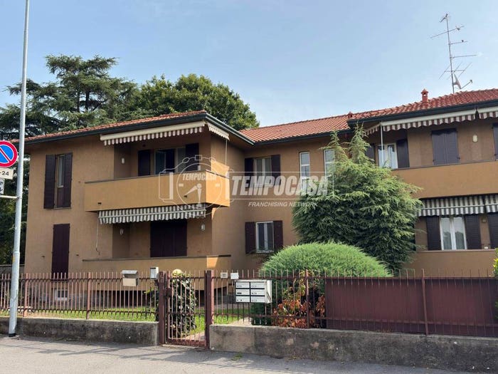 Appartamento trilocale in vendita in Via Liguria, Centro, Inveruno