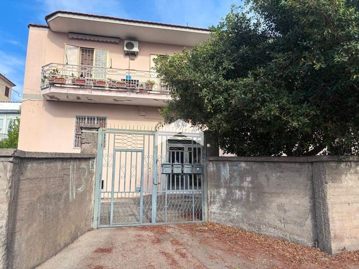 Appartamento trilocale in vendita in Via Rosalba Carriera, Barra, Napoli