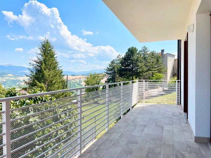 Appartamento con 6 locali in vendita in Viale Giacomo Leopardi, Centro, Camerino