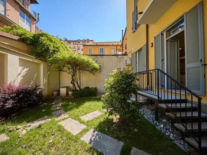Appartamento trilocale in vendita in Via Olona, Corso Genova, Milano