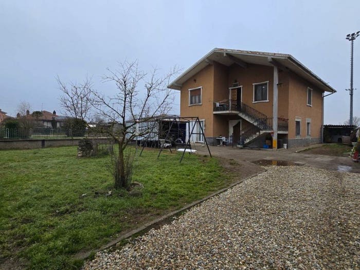Casa con 6 locali in vendita in Via Garibaldi, Centro, Cava Manara