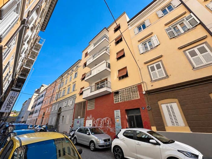 Appartamento trilocale in vendita in Via Tommaso Luciani, Settefontane, Trieste