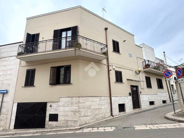 Casa con 5 locali in vendita in Via Bruno Buozzi, Centro, Canosa di Puglia