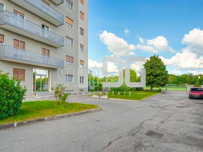 Appartamento trilocale in vendita in via Toscana, Cesano Maderno