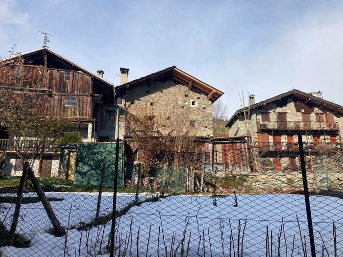 Casa quadrilocale in vendita in Frazione Berzin, Torgnon