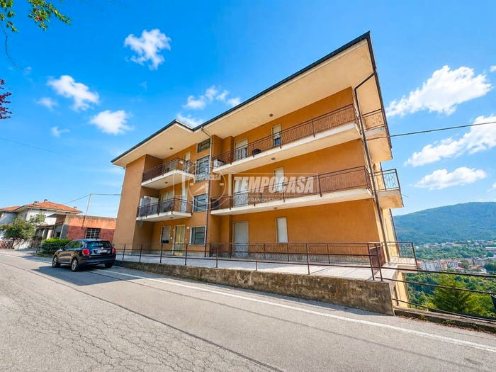 Appartamento trilocale in vendita in Via Roma, Pratiglione