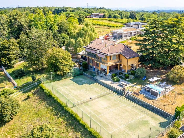 Casa con 6 locali in vendita in Via Castello, Mezzomerico