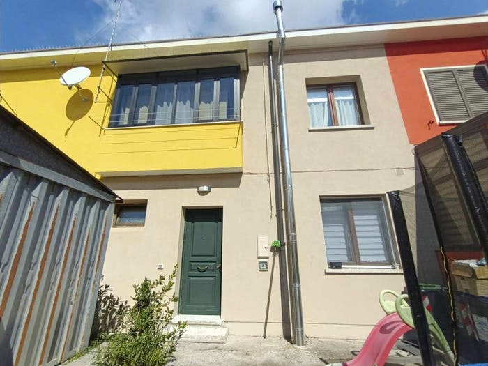 Casa con 6 locali in vendita in Via Gardena, Centro, Adria