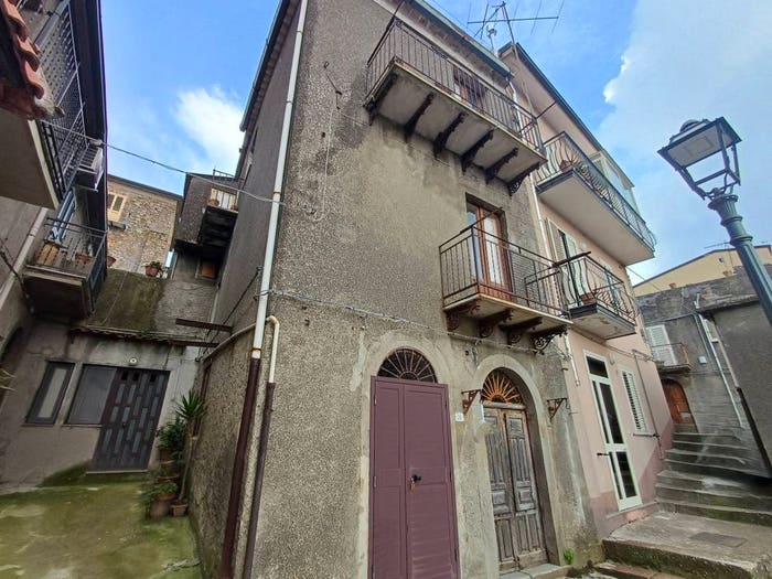 Casa bilocale in vendita in Via Carlo Marx, Raccuja