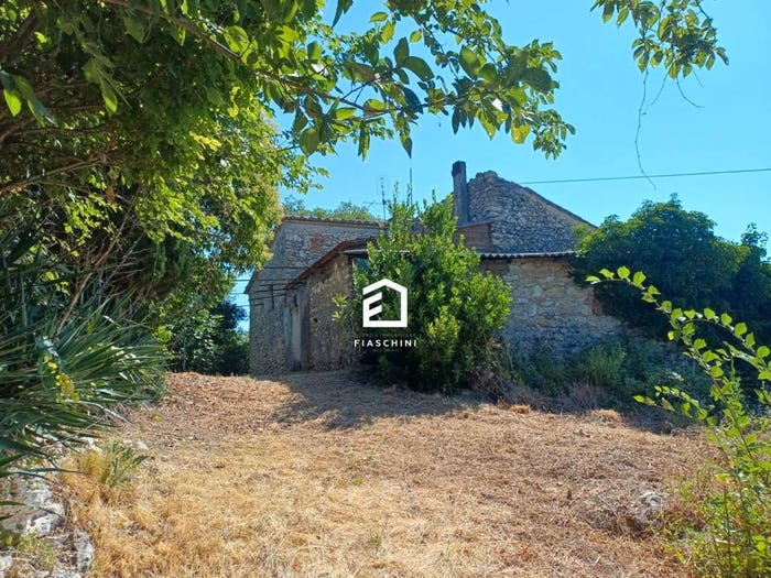 Casa quadrilocale in vendita in Vocabolo Campocavallo, Giove