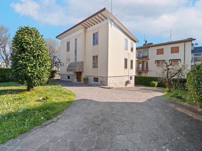 Casa con 6 locali in vendita in Via Scuole, Centro Storico, Desenzano del Garda