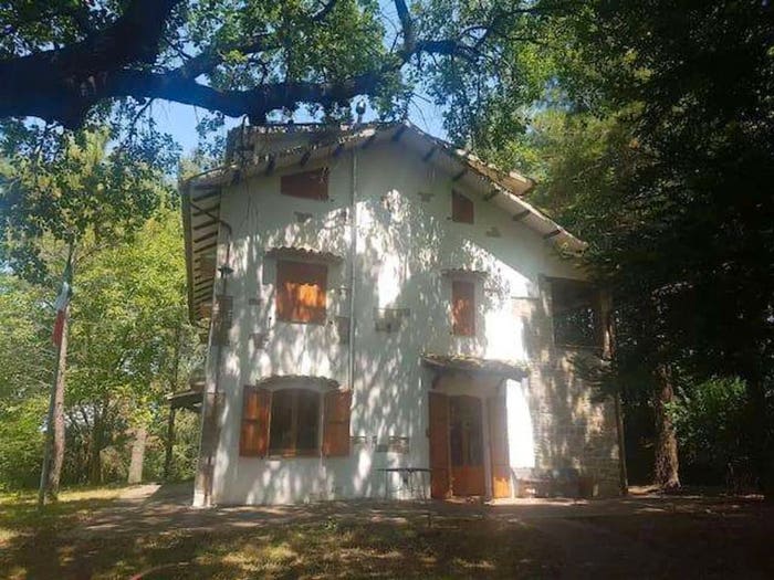 Casa con 6 locali in vendita in Piazza Camillo Benso Conte Di Cavour, Centro, Cupramontana