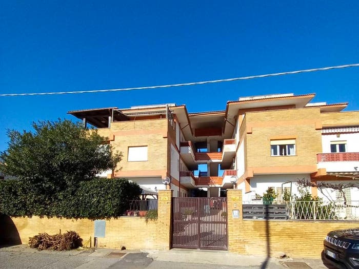 Appartamento quadrilocale in vendita in Viale Perla Marina, Lavinio Mare, Anzio