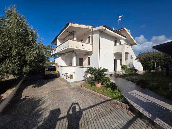 Casa con 6 locali in vendita in Contrada Tono, Ricadi