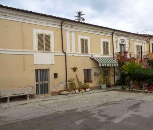 Appartamento trilocale in vendita in Via Rapattoni Superiore, Cepagatti