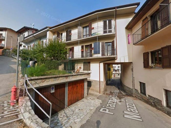 Appartamento trilocale in vendita in Piazza Giuseppe Mazzini, Pradalunga