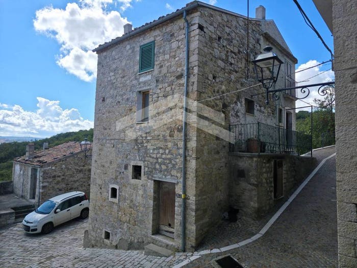 Appartamento trilocale in vendita in via roma, Castelbottaccio