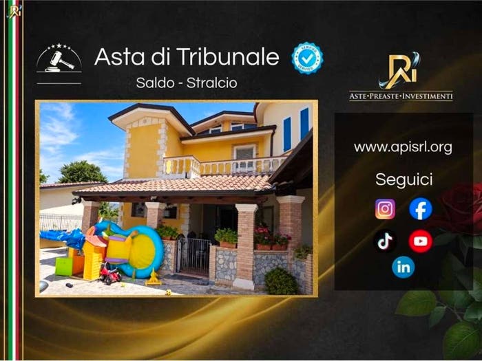 Casa con 5 locali in vendita in via Palistro, Ascea